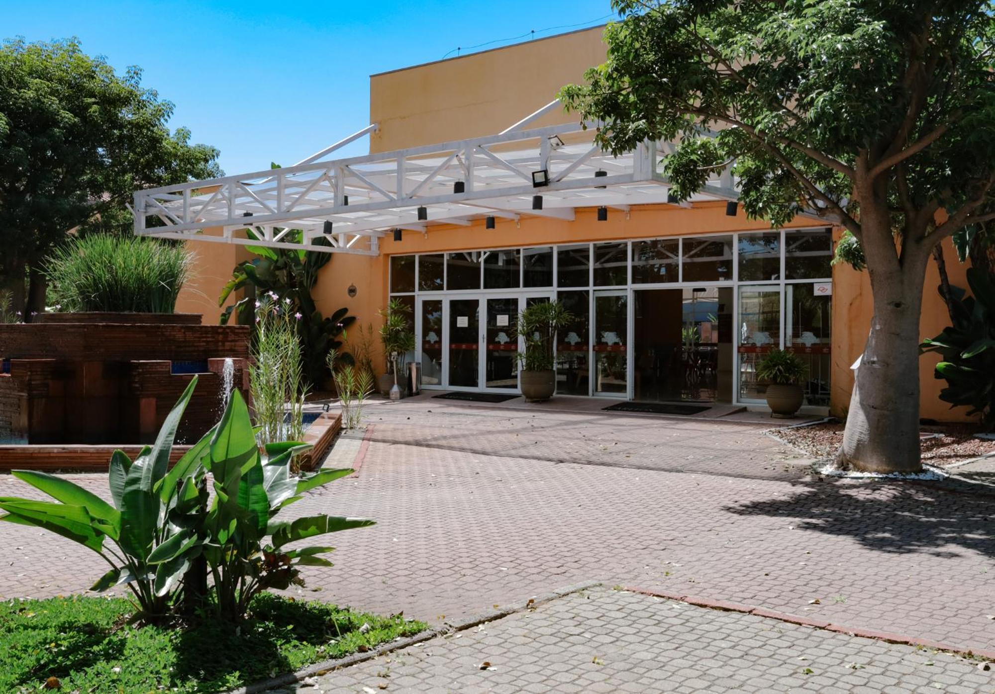 Carlton Plaza Baoba Ξενοδοχείο Taubaté Εξωτερικό φωτογραφία